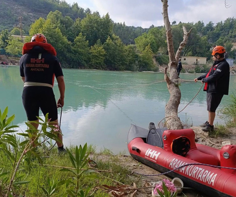 Antalya'da serinlemek için girdiği çayda kaybolan genç 13 gündür aranıyor - Resim : 1