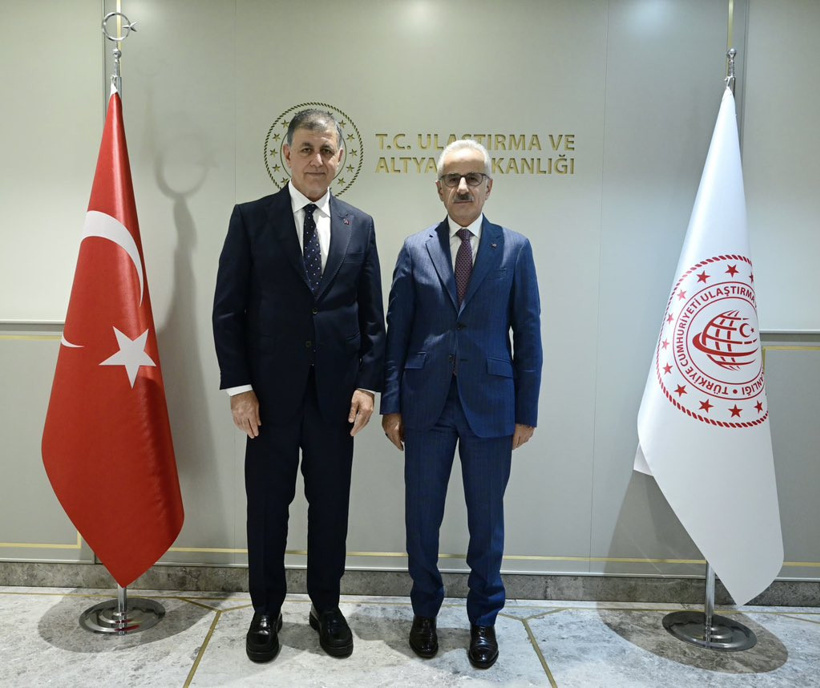 Son Dakika | Saray'da dikkat çeken ziyaret: Cemil Tugay ile Erdoğan bir araya geldi - Resim : 3