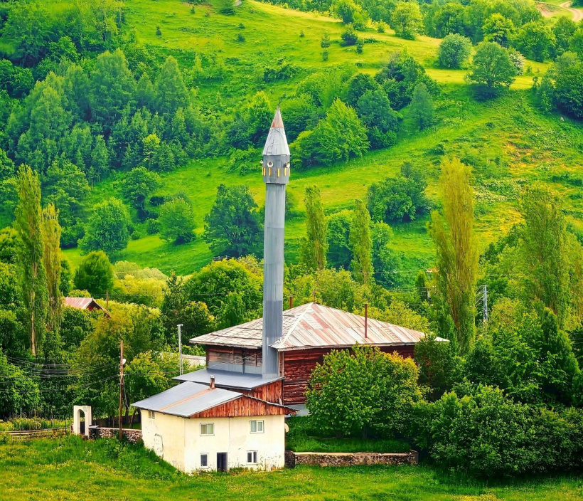 1931 yılında inşa edilen cami alevlere teslim oldu! Belediye başkanı gözyaşlarına hakim olamadı - Resim : 1