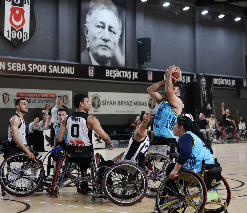Beşiktaş'ı yenen Fenerbahçe şampiyon oldu - Resim : 1