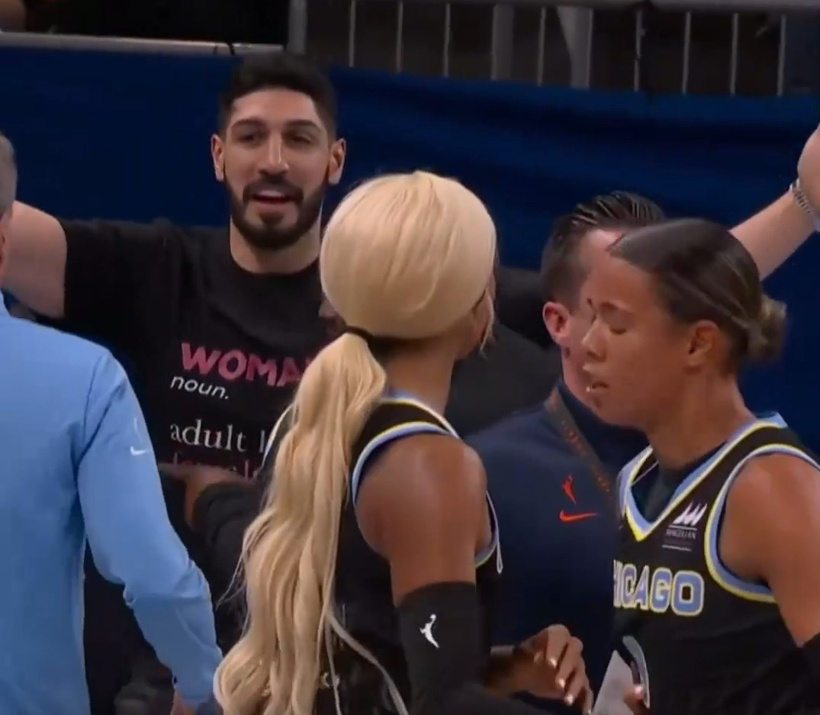 FETÖ'cü Enes Kanter'i salondan attılar! Kadın basketbolcular üzerine yürüdü - Resim : 3