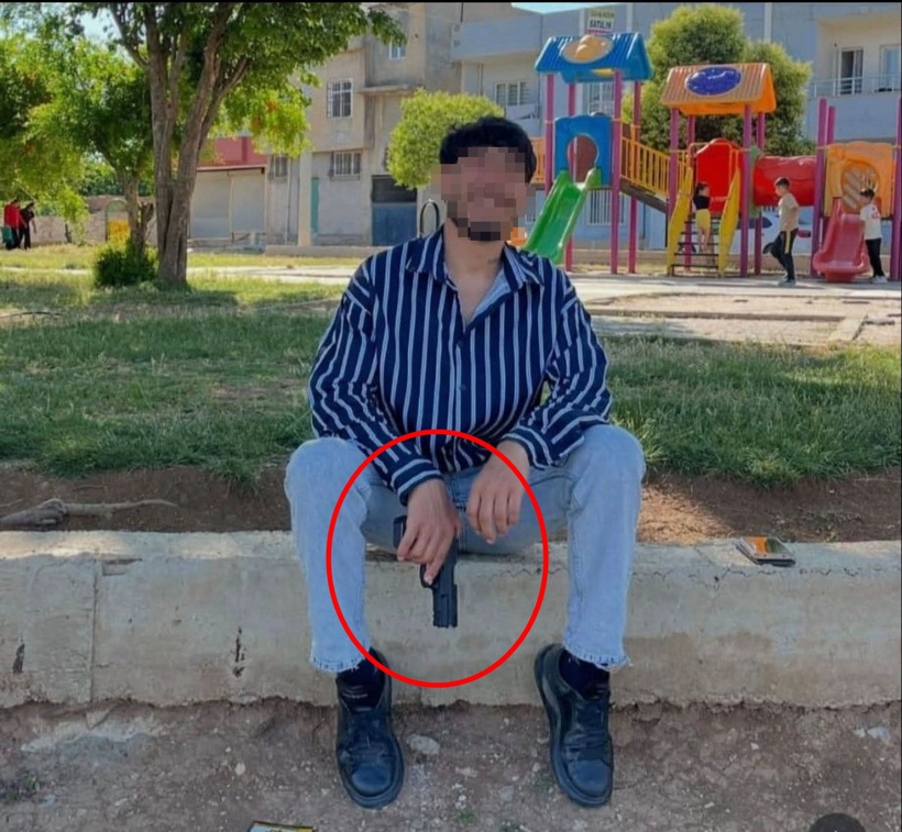 Çocuk parkında silahla poz verdi saatler sonra cinayet işledi! Göz göre göre gelen ölüm - Resim : 3
