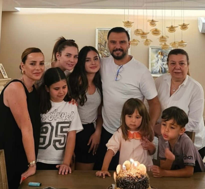 İktidara yakınlığıyla bilinen Alişan'dan ekonomi çıkışı: "Kazandığımız su gibi gidiyor" - Fotoğraf: 5