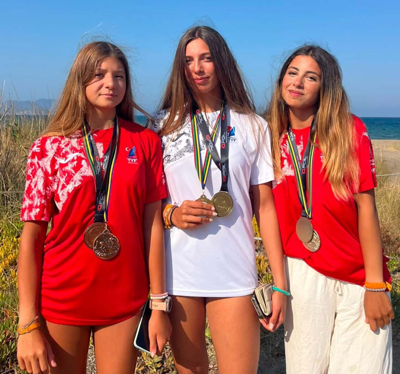 Doğa, Zeynep, Parla: Harikasınız kızlar harika - Resim : 2