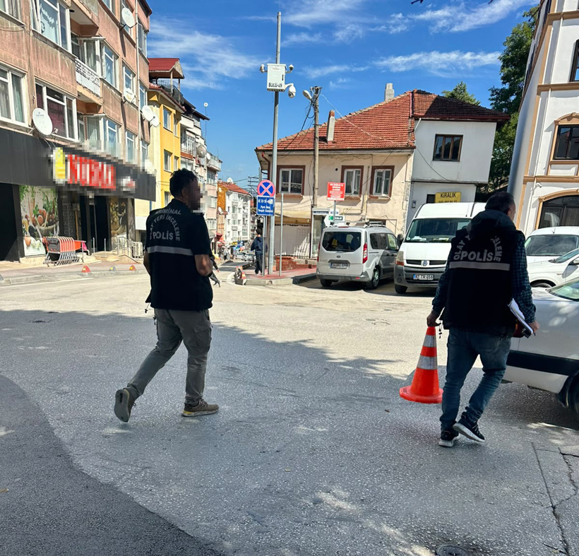 Kepçe kiralayıp sokağı kazdılar! Bolu'da 'resmi hizmet' oyunu cezaevinde bitti - Resim : 2