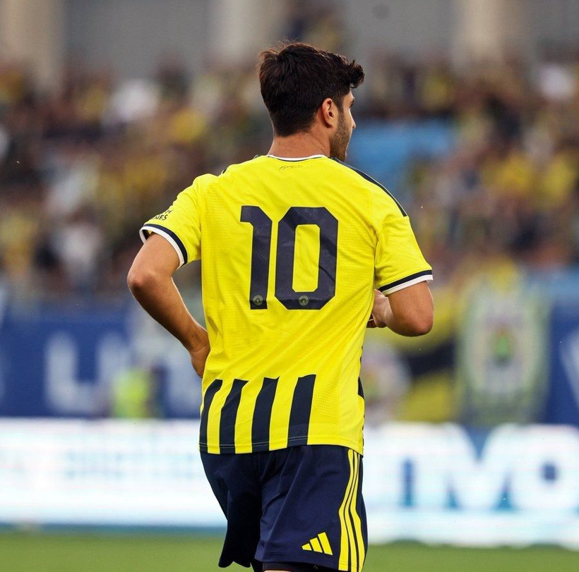 Fenerbahçe'nin yeni 10 numarası belli oldu: Formayı giydi bile - Fotoğraf: 9