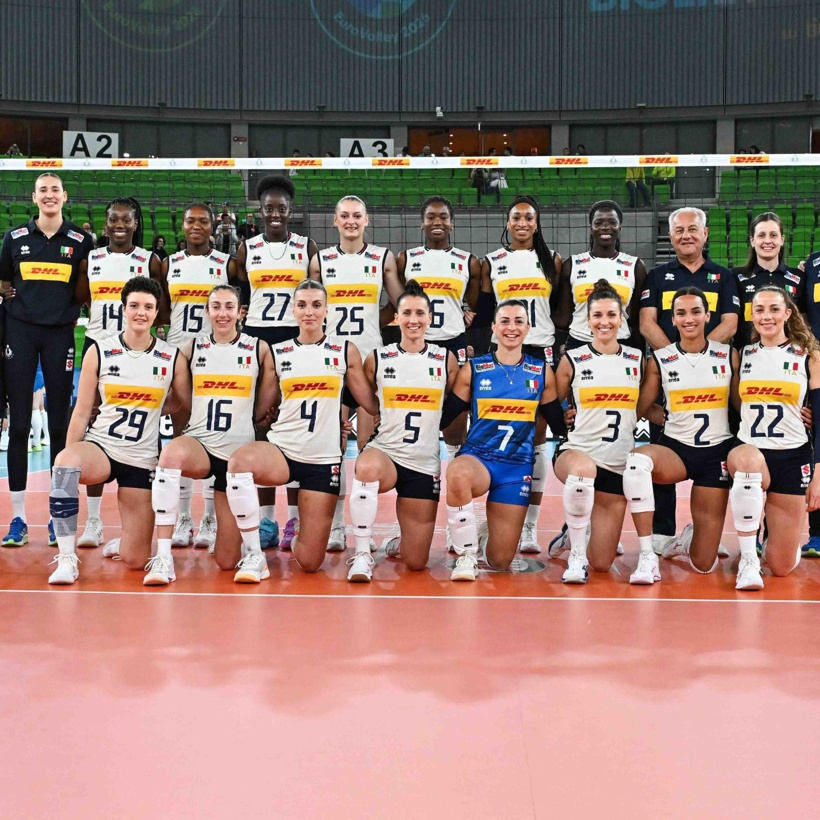İşte Filenin Sultanları'nın zafer pozu: Sahne sizin kızlar sıra İtalya'da - Fotoğraf: 6