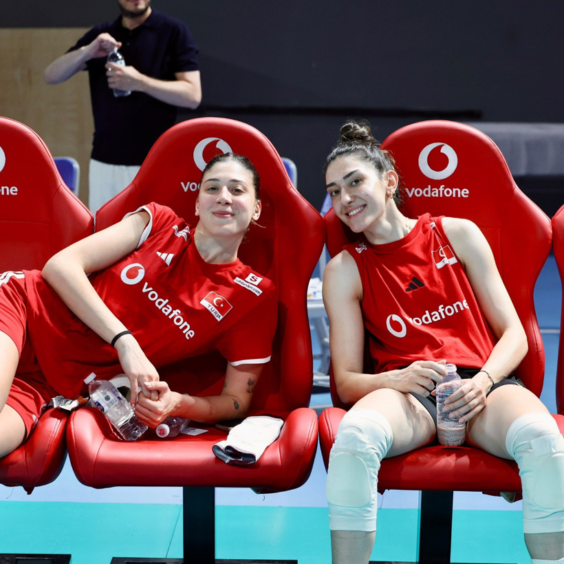 İlkin Aydın Japonya'ya iner inmez paylaştı: Deniz Göktaş'ın fotoğrafını da koydu - Resim : 1