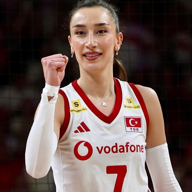 Japonya burası işte Filenin Sultanları: Vargas Hande Zehra direnemedi Polonya - Fotoğraf: 5