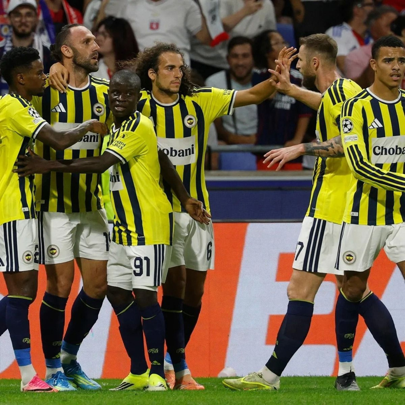 Şampiyonlar Ligi'ne girince telefon üstüne telefon açıldı: Fenerbahçe transferi bitirdi - Fotoğraf: 2