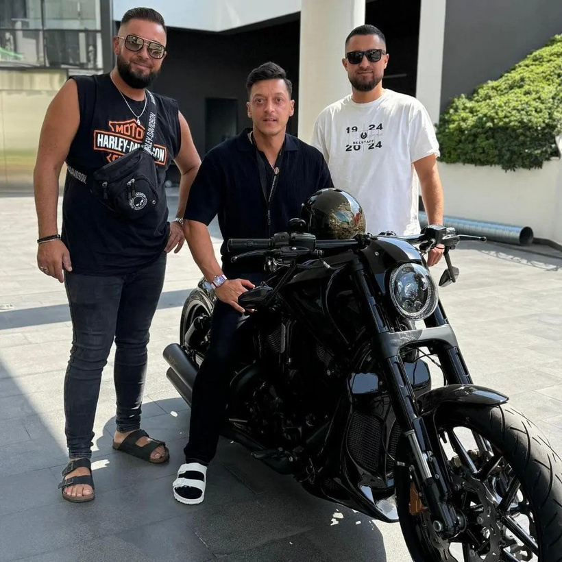 Mesut Özil fiyatını belirledi: 2 milyon 750 bin lira - Fotoğraf: 5
