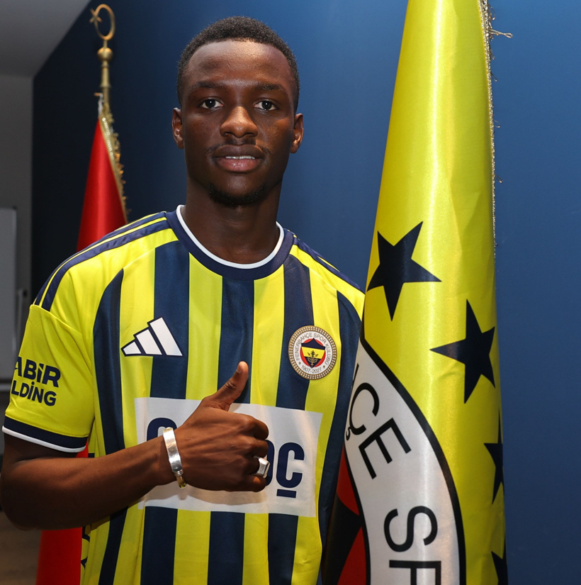 Fenerbahçe yeni transferini resmen duyurdu: İmzayı attı formayı giydi - Resim : 2