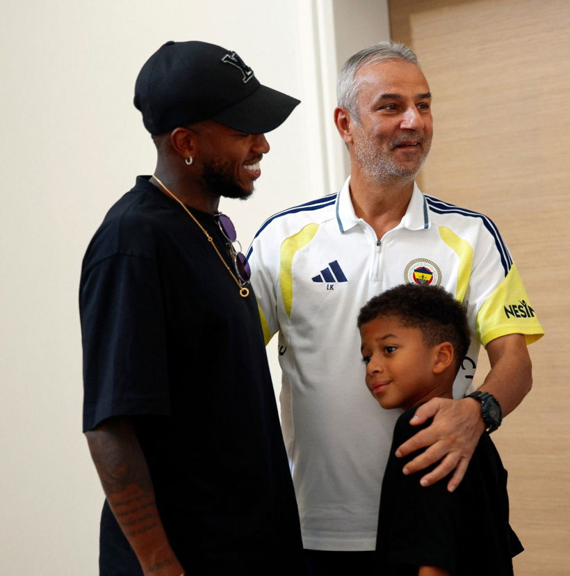 Fenerbahçe taraftarı tepki göstermişti: Aziz Yıldırım izin vermedi - Fotoğraf: 3