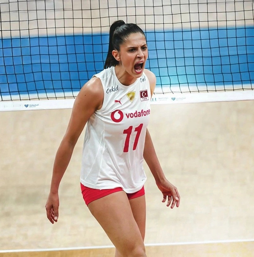 Filenin Sultanları'nın yıldızının sevgilisi bakın kim çıktı? Göğsünü gere gere poz verdi - Fotoğraf: 6