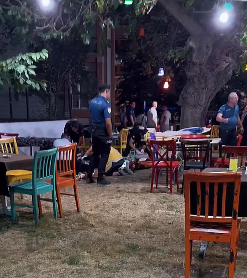 Çocuk parkında vahşet! Eski eşini öldürdü, 4 yaşındaki kızını yaralayıp intihar etti! - Resim : 1