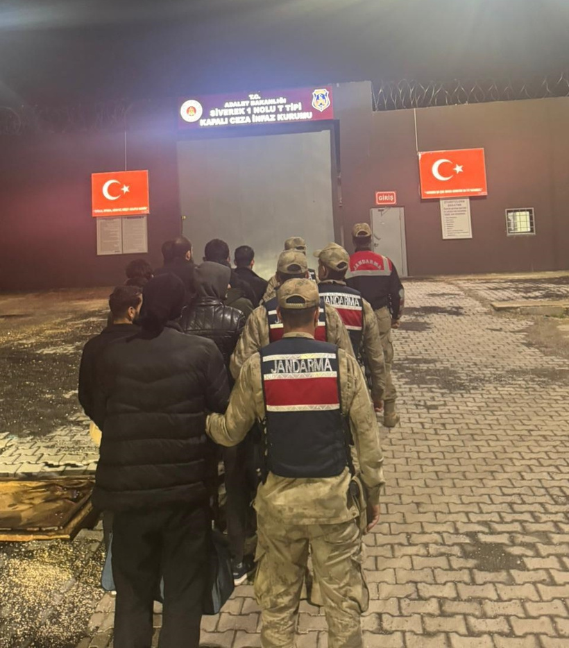 aa-20260428-41233557-41233556-sanliurfa-merkezli-sahte-saglik-raporu-operasyonunda-10-supheli-tutuklandi.jpg