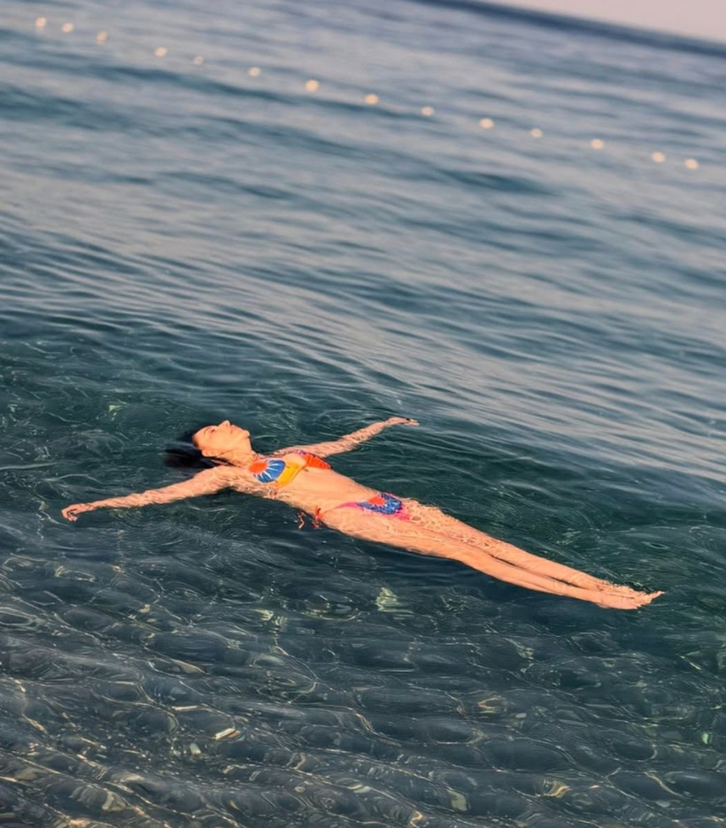 Evrim Alasya'nın bikinili pozlarına beğeni yağdı: O detay dikkatlerden kaçmadı! - Fotoğraf: 6