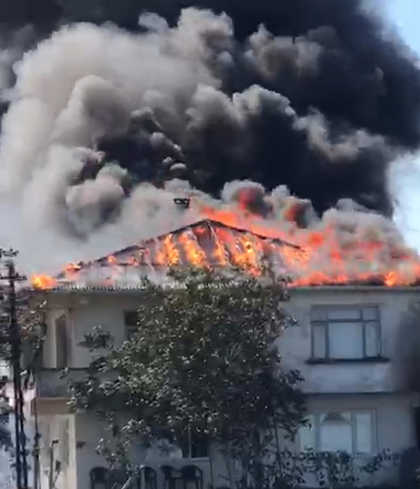 Evlerinin yanışını gözyaşlarıyla izlediler - Resim : 2