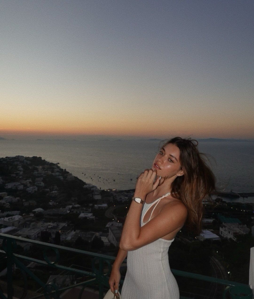 Afra Saraçoğlu olaylı ayrılığın ardından soluğu orada aldı - Fotoğraf: 2