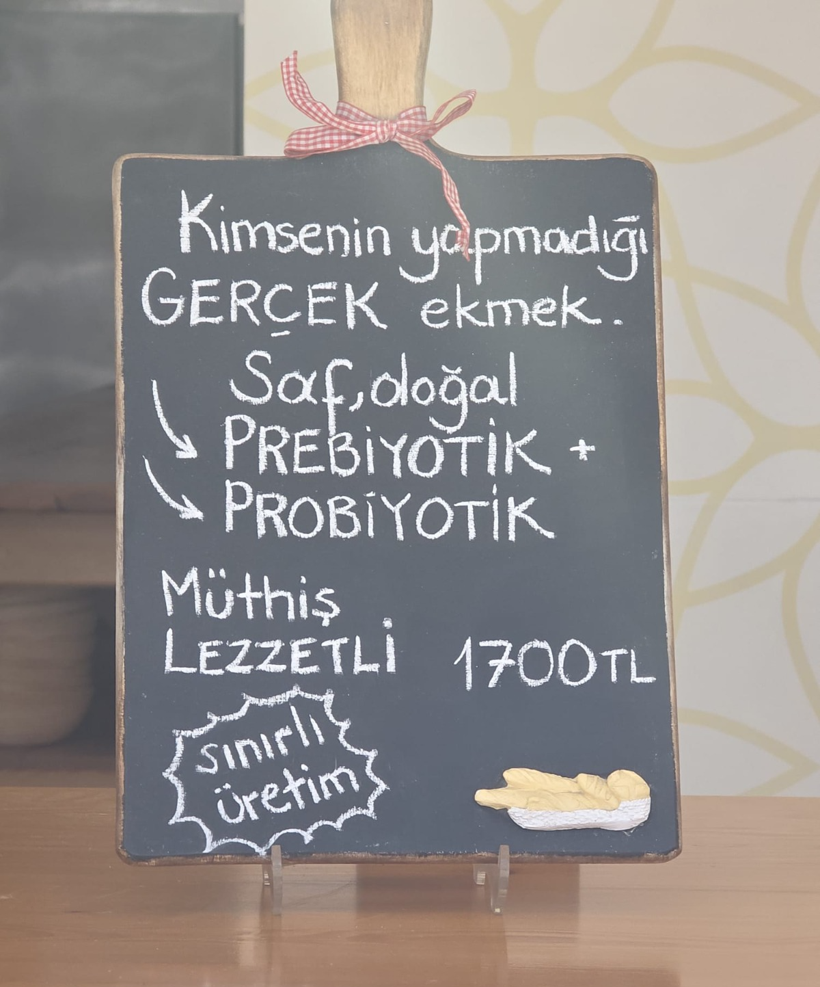 Çeşme’de ekmek fiyatı şaşkına çevirdi: Tam 1700 TL! - Resim : 1